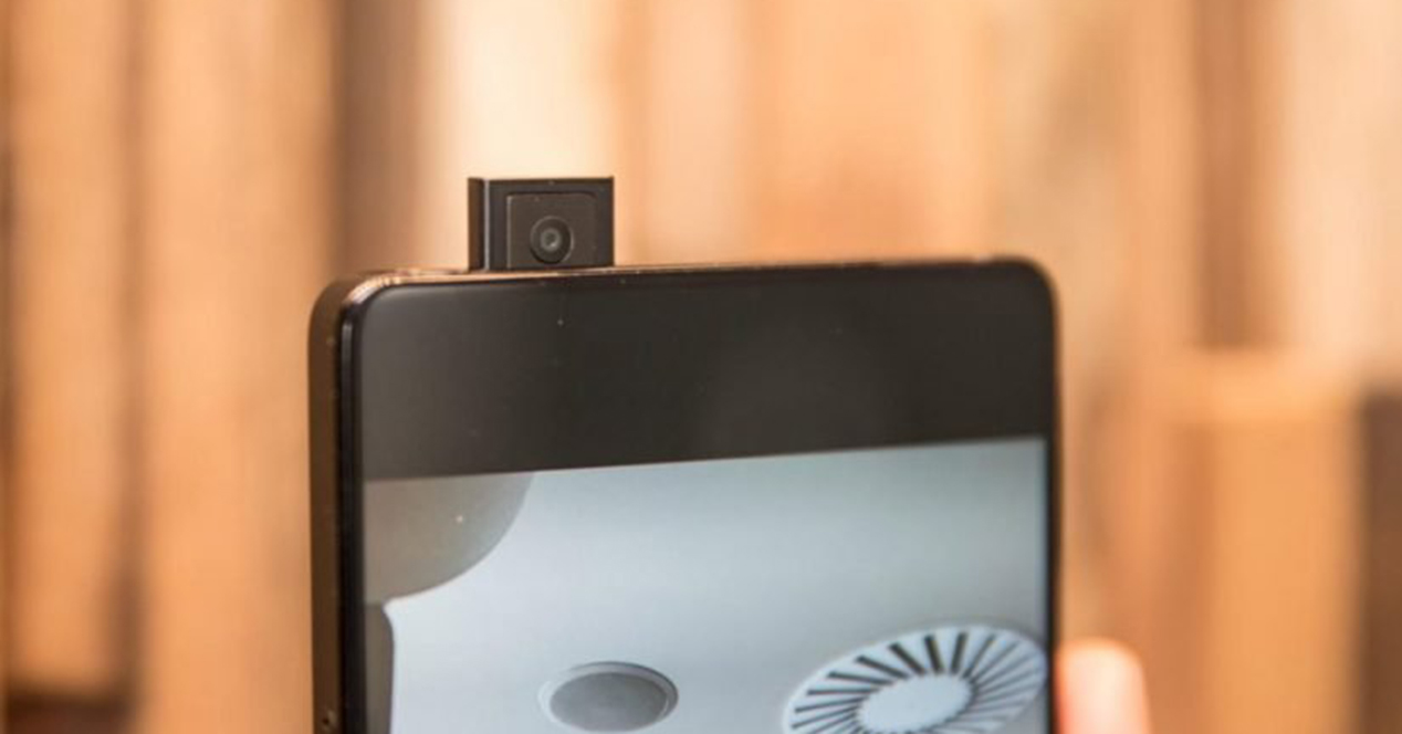 Primeras imágenes del posible Motorola Moto G8 con pantalla sin notch